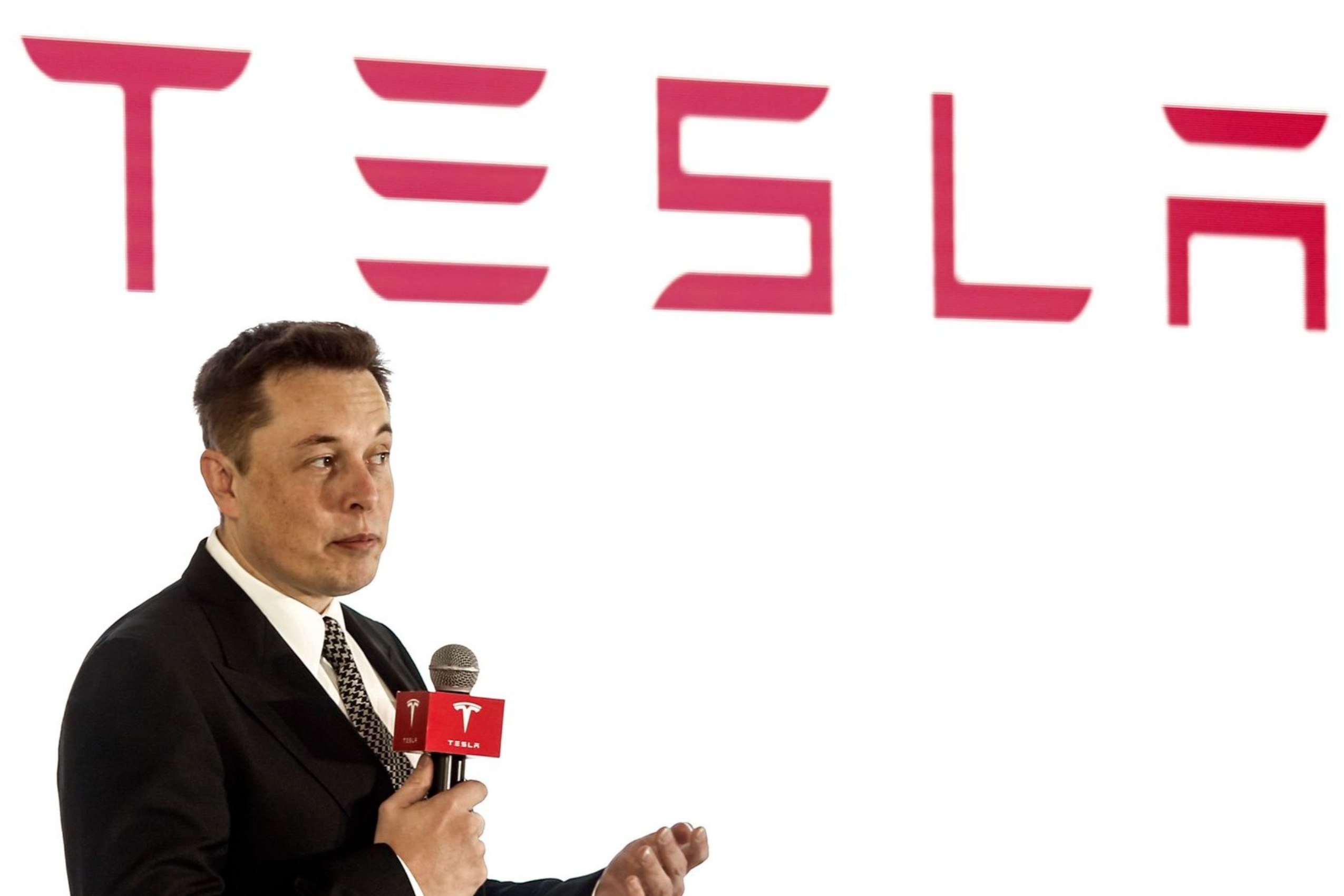 Elon Musk a Tesla 2023-as befektetői napján bemutatta ambiciózus tervét a Tesla jövőjéről
