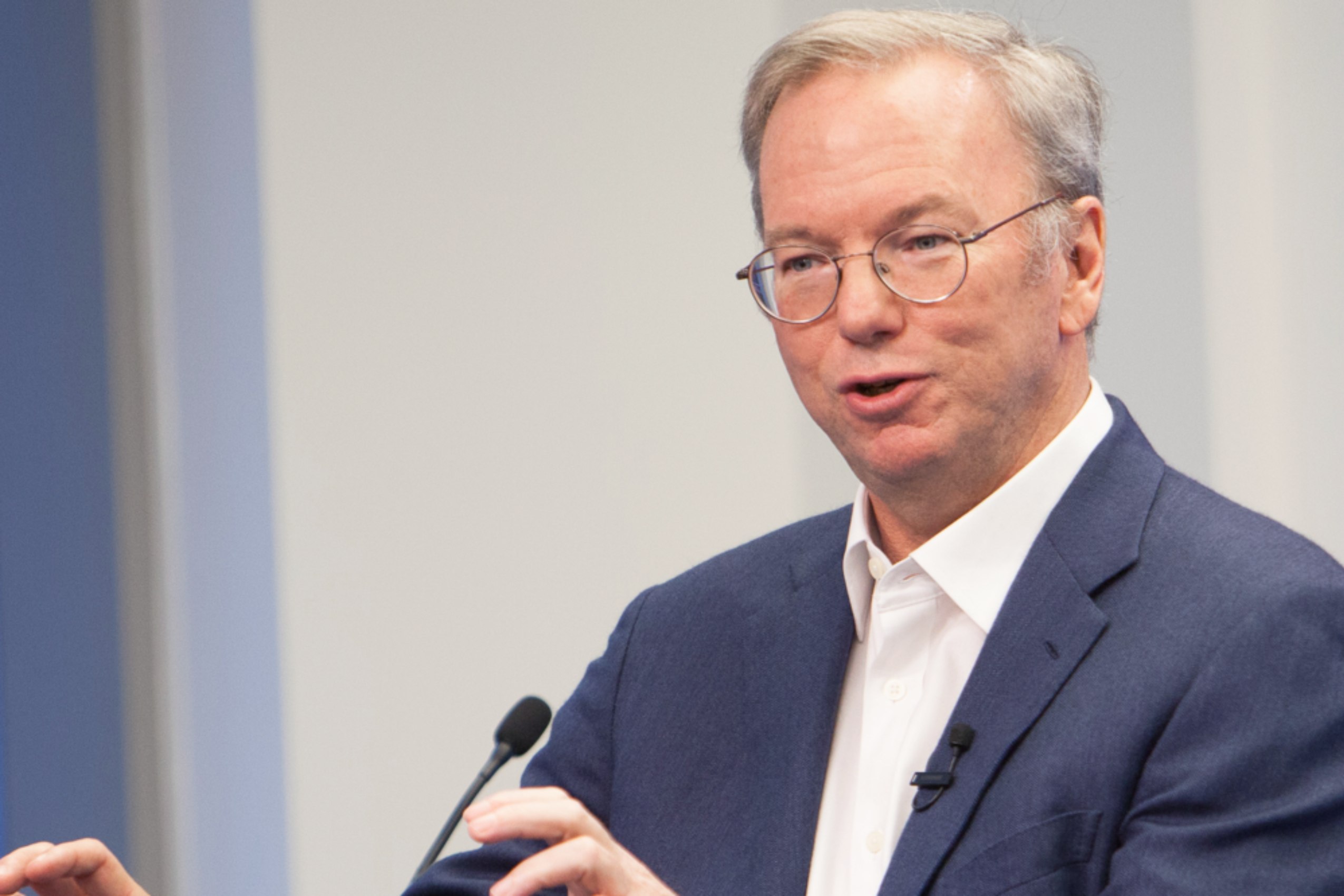 A Google volt vezérigazgatója az AI-iparág kihívásaira figyelmeztet