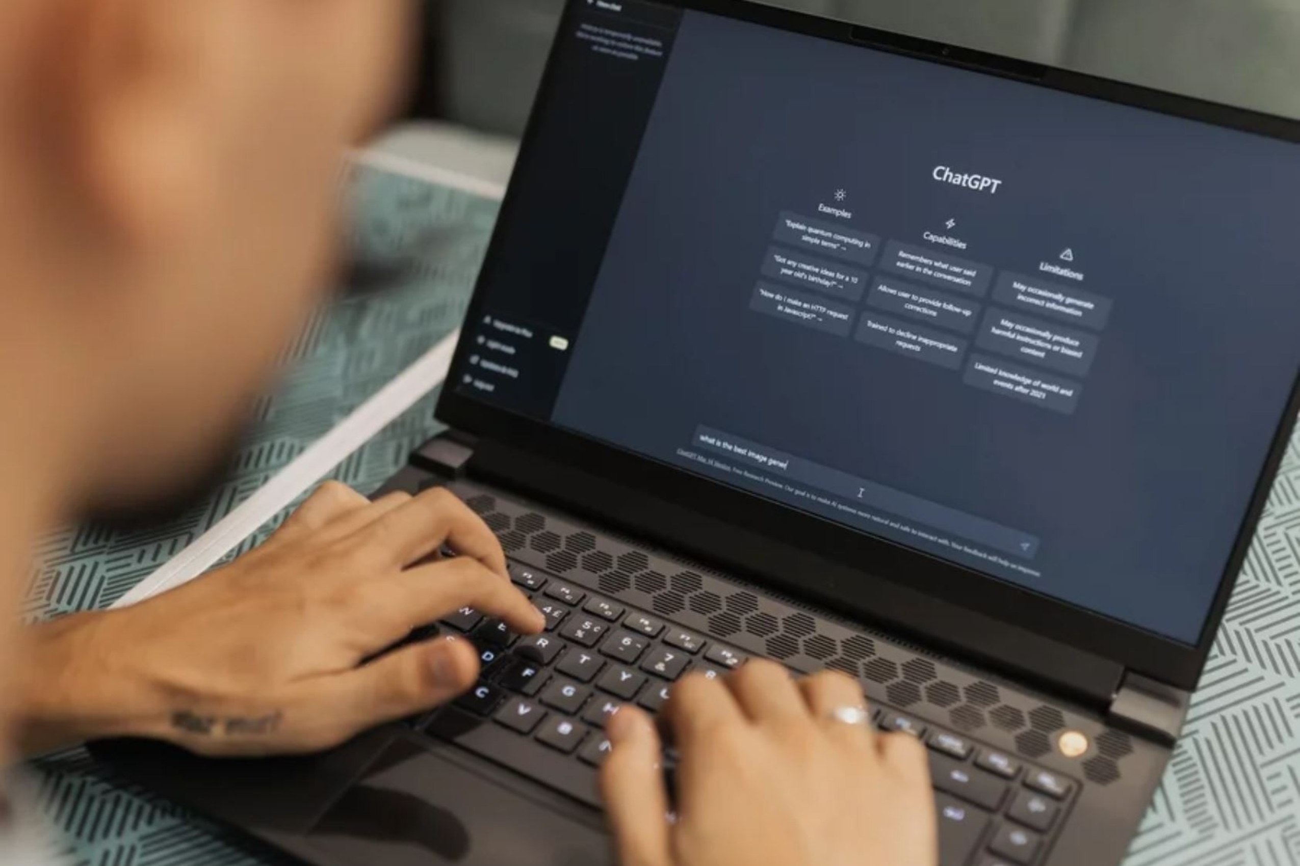 Az AI sötét oldala: Hogyan használják ki a bűnözők a ChatGPT-hez hasonló LLM-ekkel