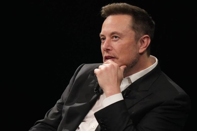 Elon Musk szerint Kína hajlandó együttműködni a nemzetközi közösséggel az AI-szabályozásában