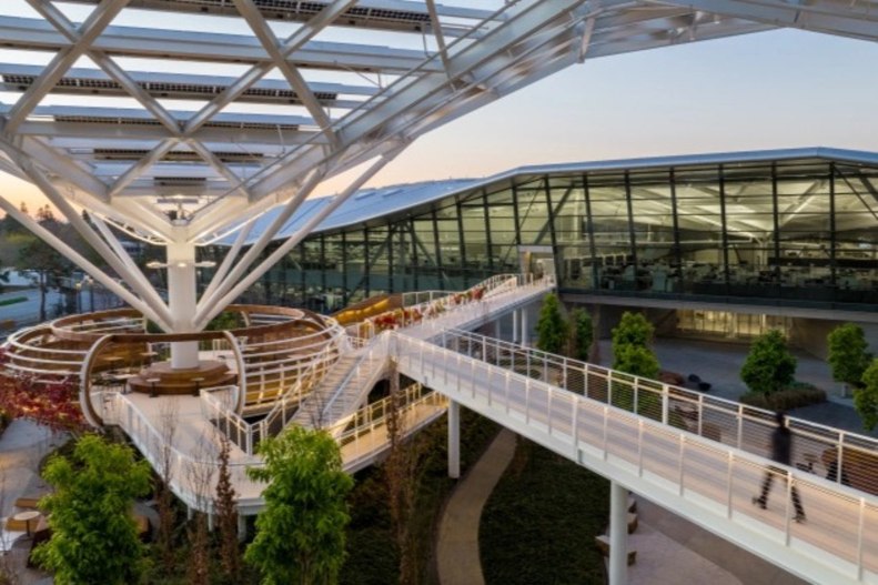 Az NVIDIA billió dolláros sikertörténete: Betekintés egy futurisztikus központba