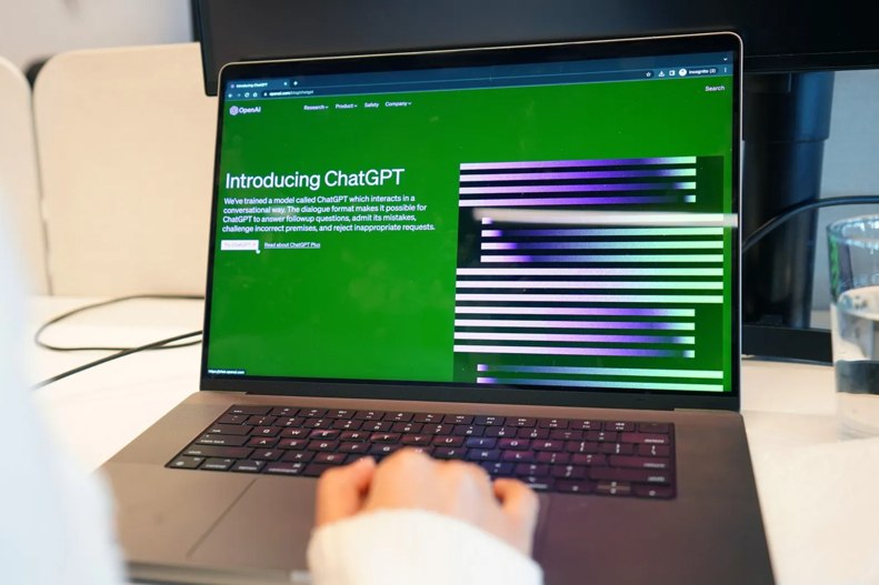 A ChatGPT a szoftvermérnöki kérdések több mint felére helytelenül válaszol