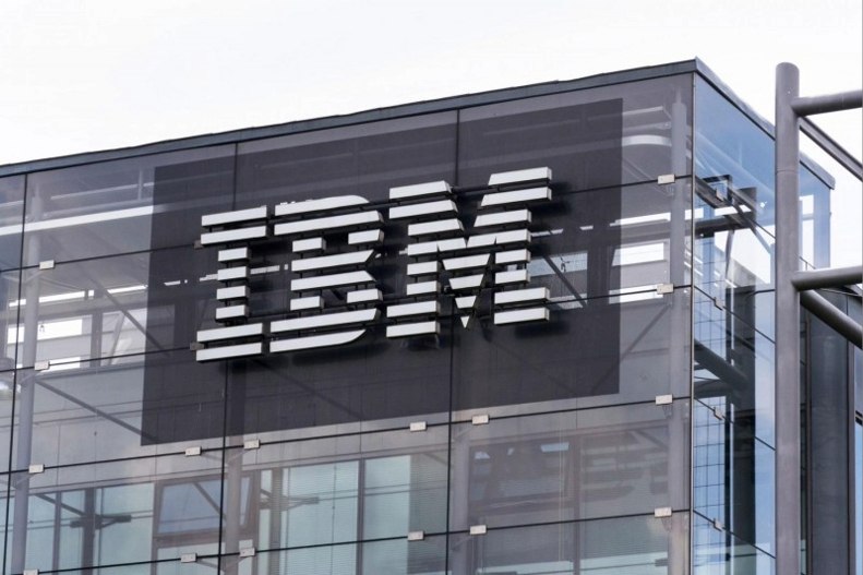 Az IBM új generatív AI funkciókat és modelleket mutat be